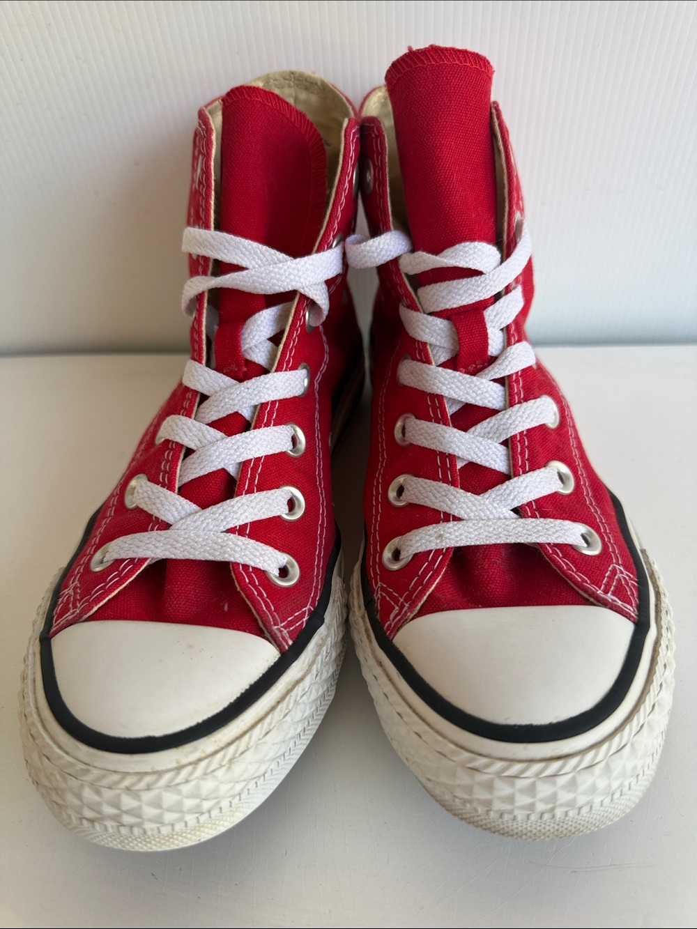 CONVERSE ALL-STAR, CHUCK TAYLOR, HIGH TOPS RED SIZE 6.5 MINIMAL WEAR - Picture 2 of 6